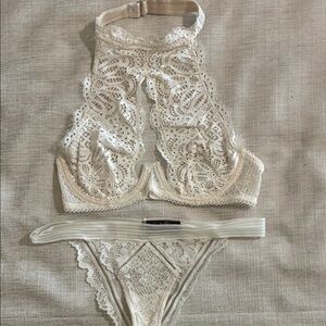 Victoria's Secret Cream Lace Halter Bralette Set
